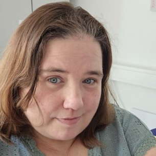                     Anita                